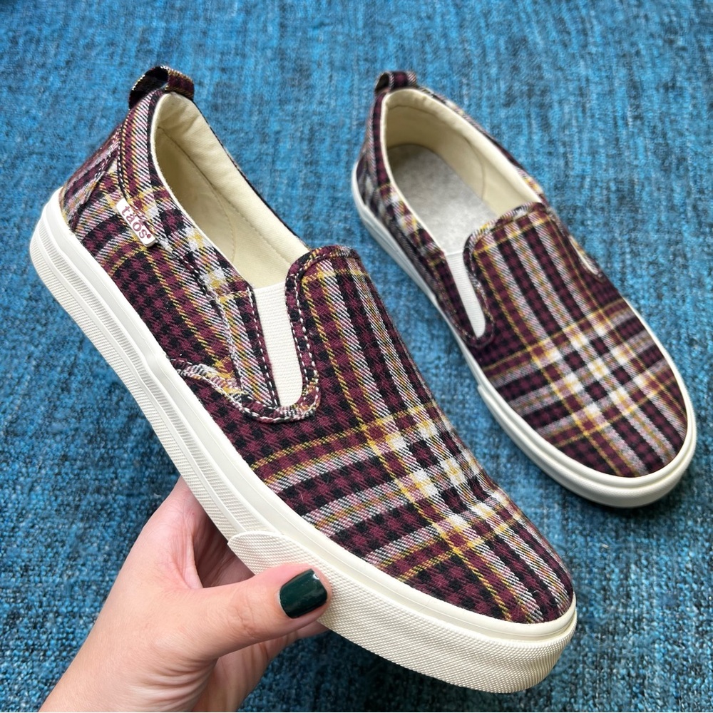 Taos Rubber Sole Slip On Plaid Canvas Shoes in Burgundy Size 10 Women's